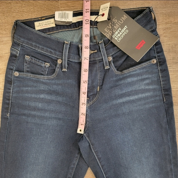 Levi's Curvy Straight Cropped Jeans Sculpt Soft Stretch NWT Waist Sz 24 Ret $99 - Picture 7 of 13